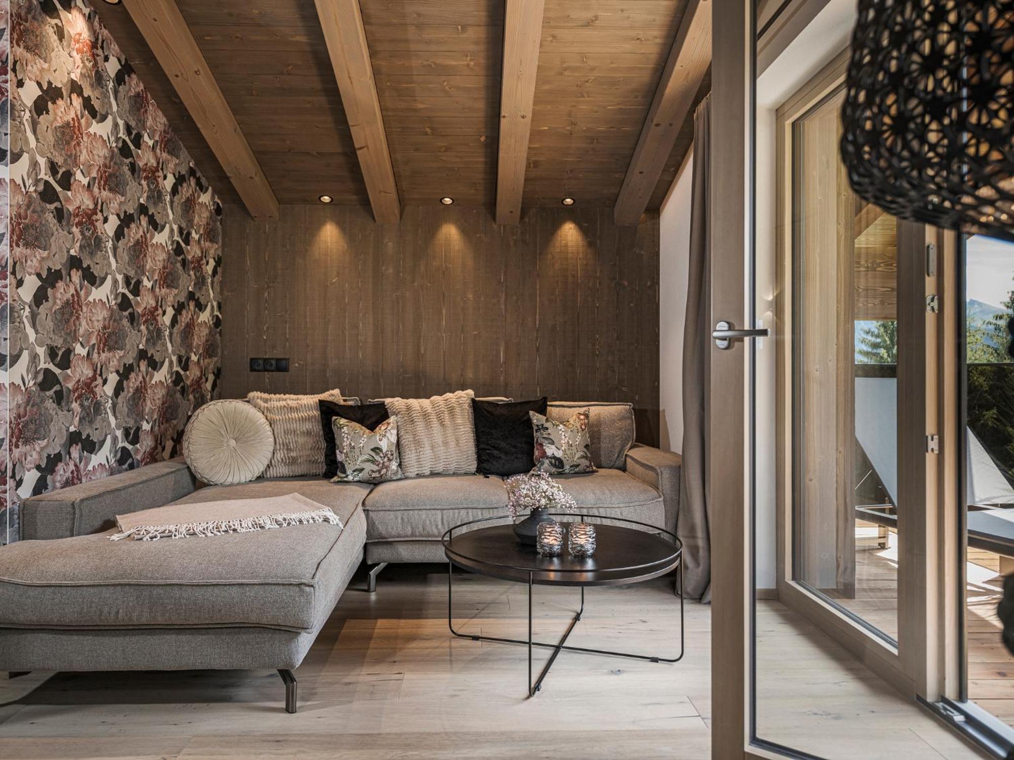 Hotel Bergkristall Zillertal - Adults Only 14 Years Plus Hippach Bagian luar foto