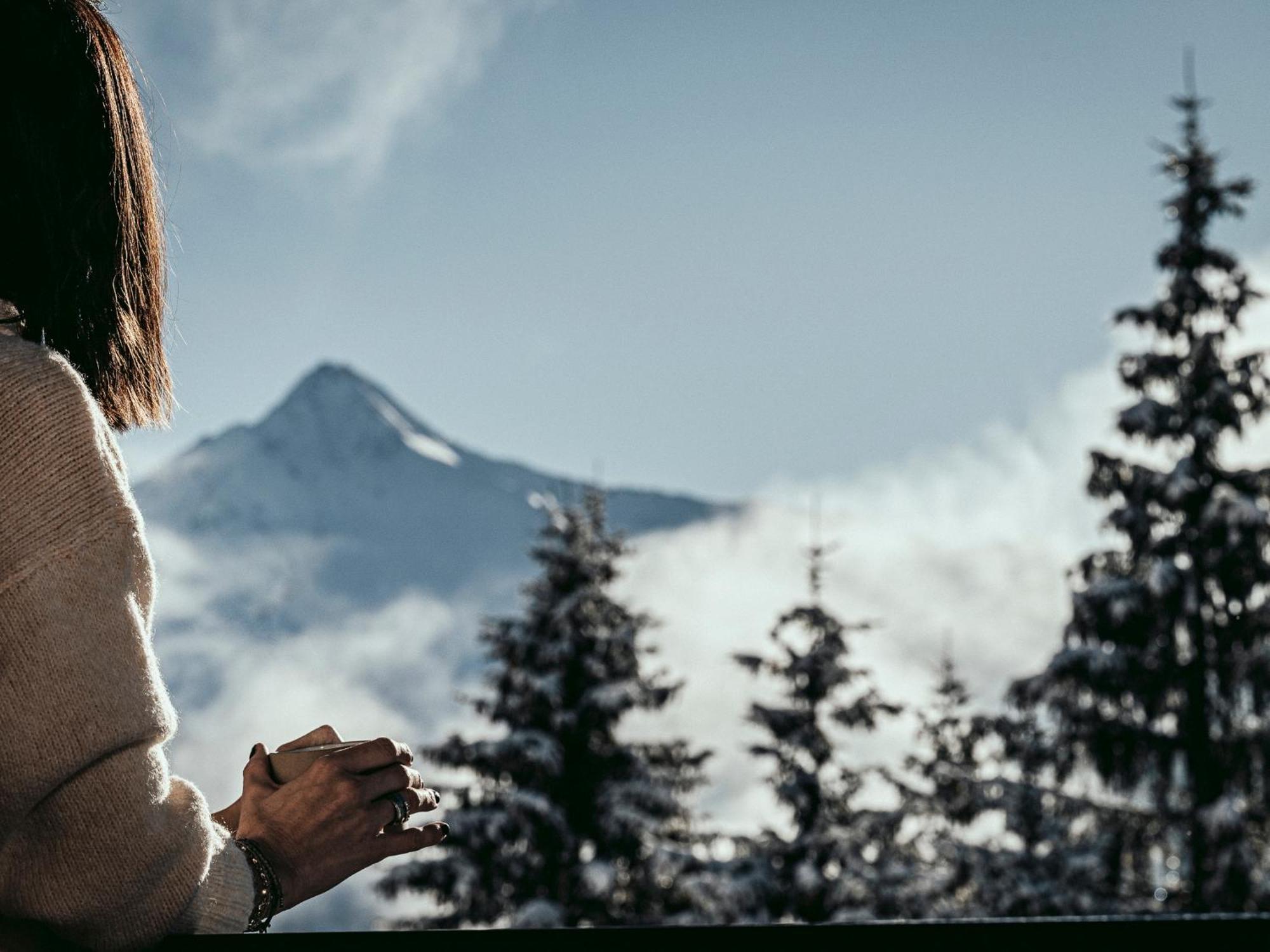 Hotel Bergkristall Zillertal - Adults Only 14 Years Plus Hippach Bagian luar foto