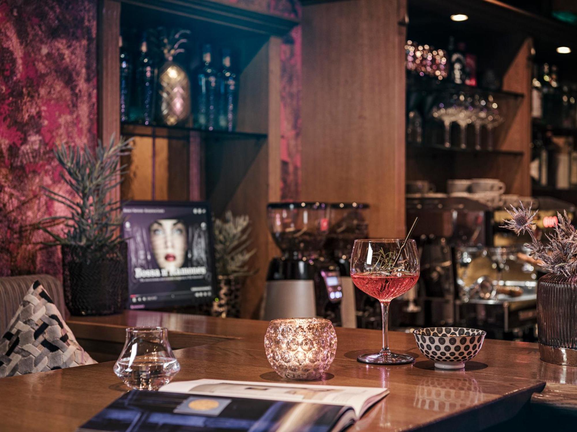 Hotel Bergkristall Zillertal - Adults Only 14 Years Plus Hippach Bagian luar foto