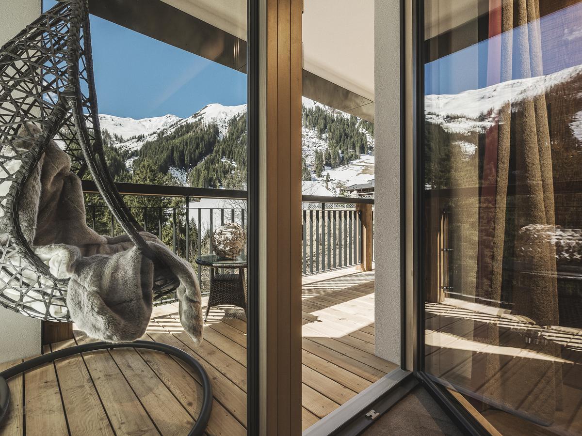 Hotel Bergkristall Zillertal - Adults Only 14 Years Plus Hippach Bagian luar foto